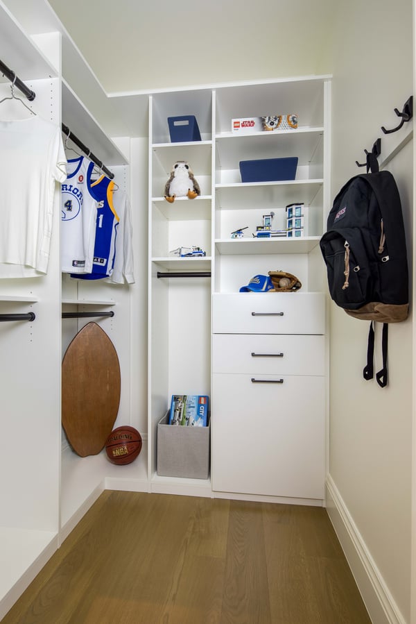 Valet Custom Cabinets & Closets - White TFL - Flat Fronts