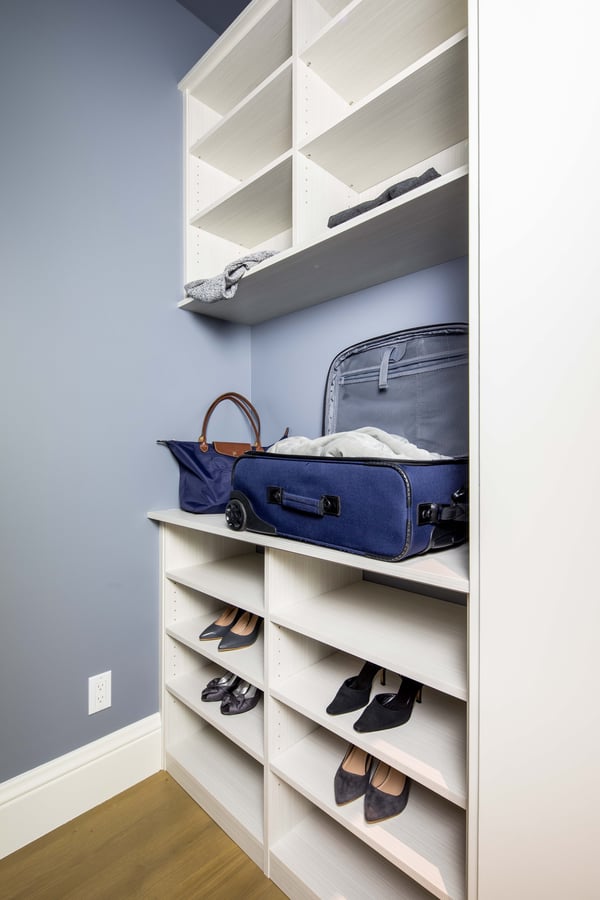 Valet Custom Cabinets & Closets - White TFL - guest Room