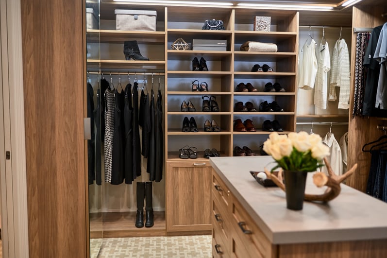 2019-07-19_Walk-In Closet_Apres Ski (3)