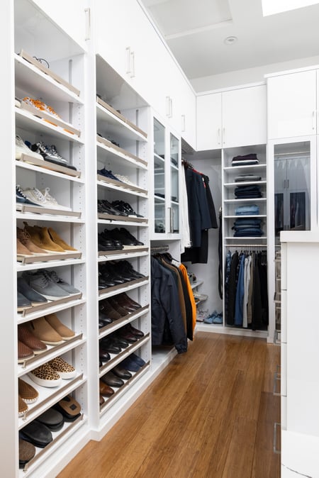 2023-10-28_Walk-In Closet_High Gloss White (2)