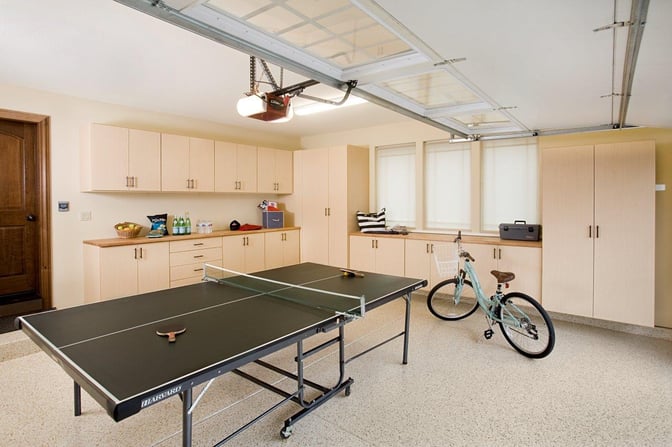 1_Garage_with_Ping_Pong_Table.jpg