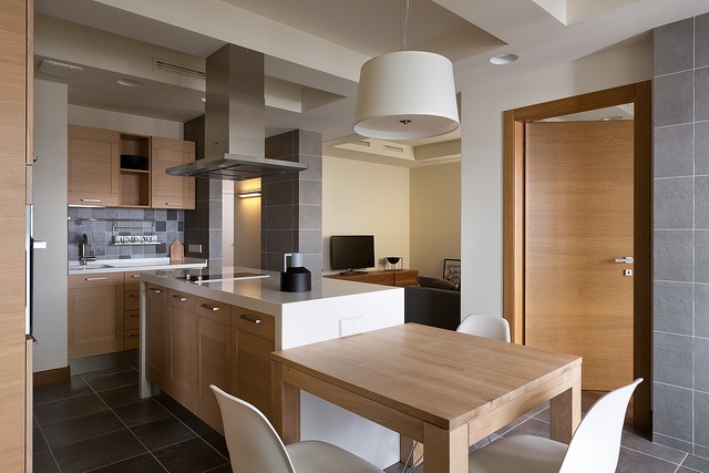 Modern_Home_Tour_2.jpg