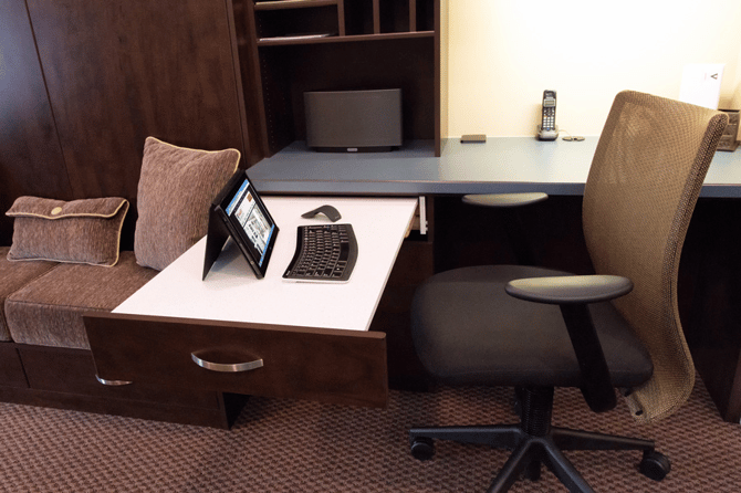 pull_out_workstation_for_small_home_office.png
