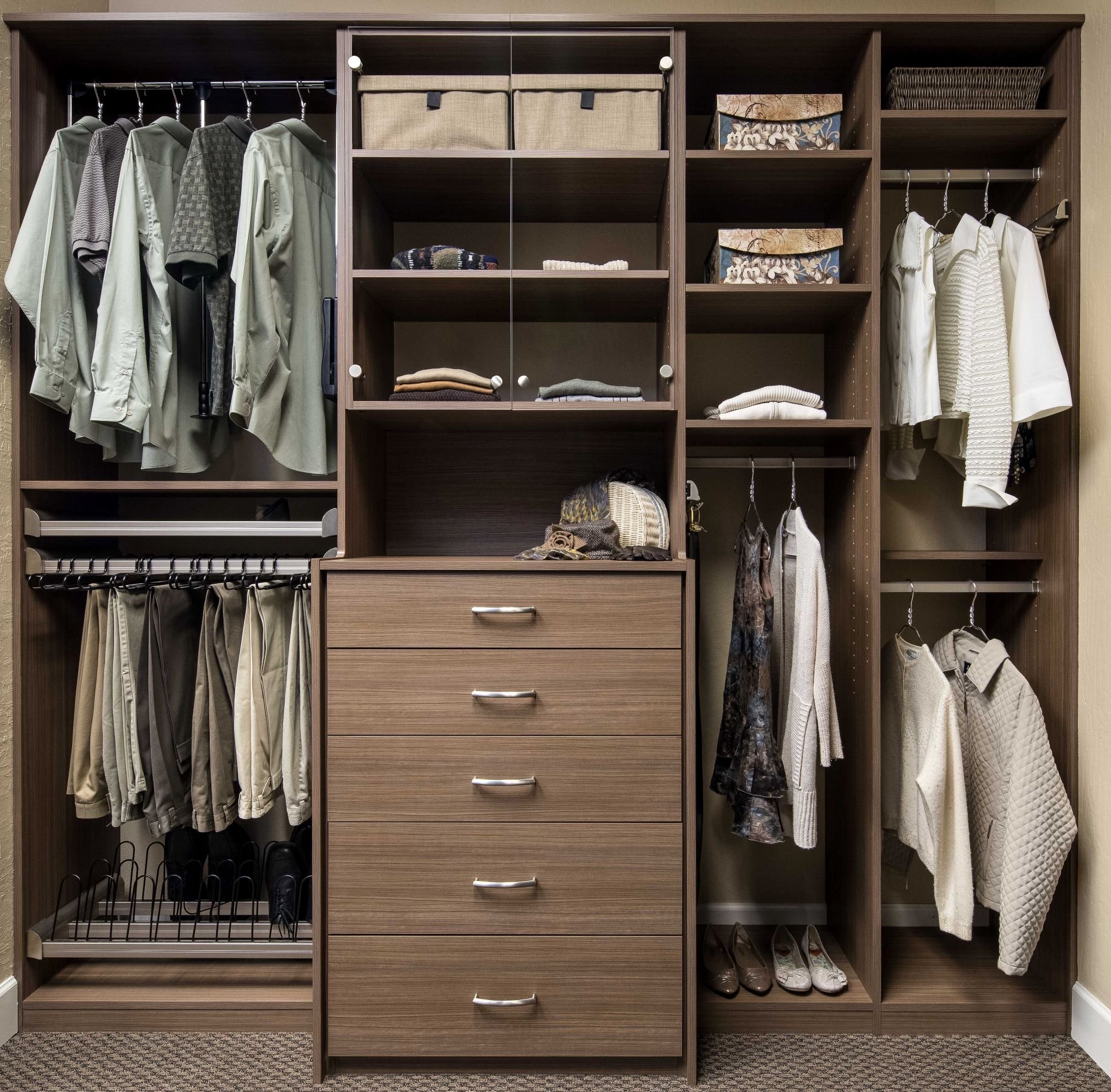 Reach-in Closet Walnut