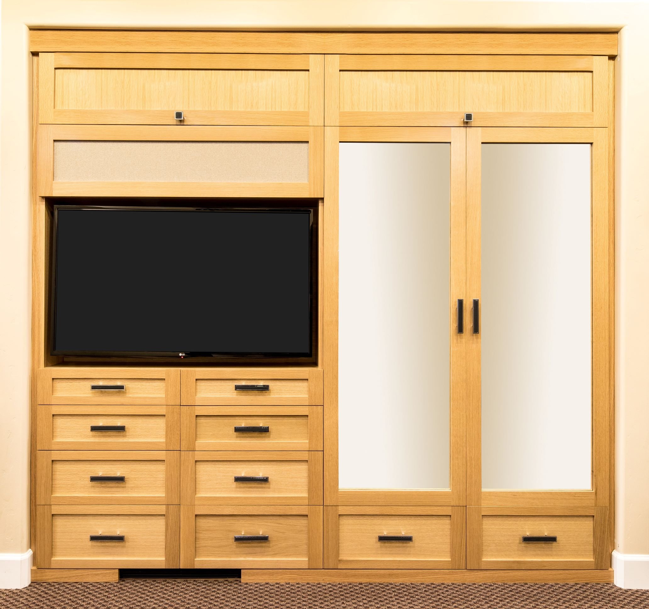 External Wardrobe, Clear
