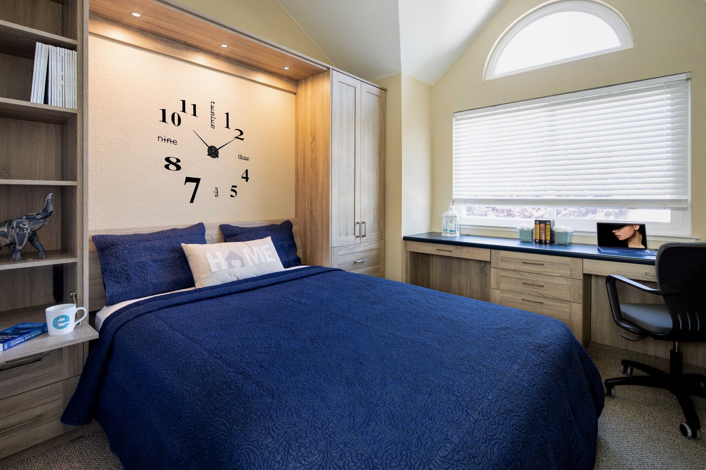 Home Office with Wall Bed, Oak Wild