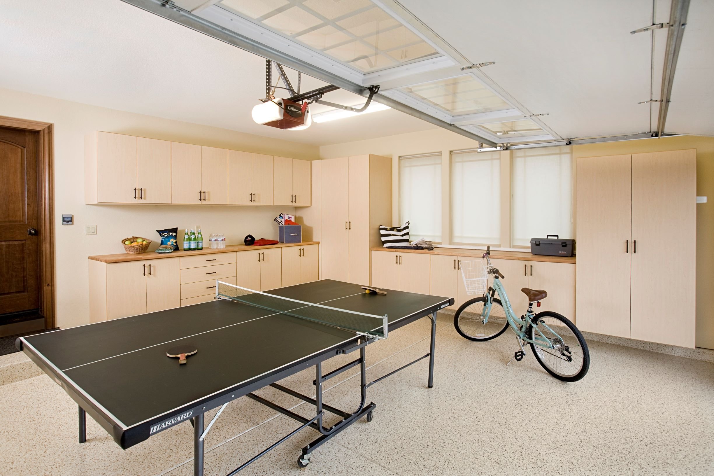 Vermont Maple Thermal Fused Laminate with Saguaro Epoxy Floor