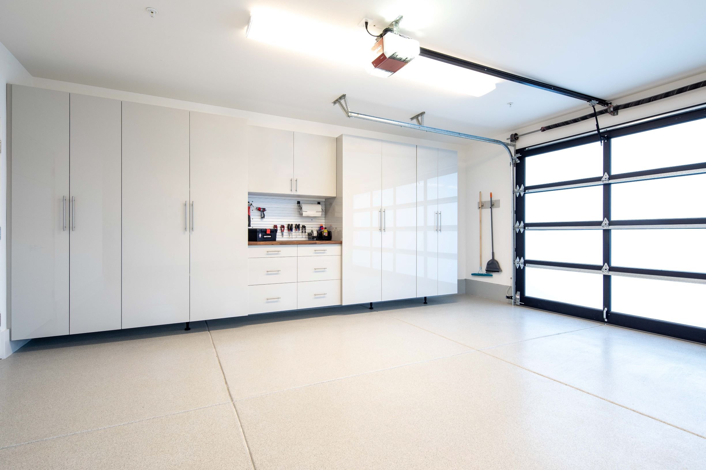 Garage, White Velvet