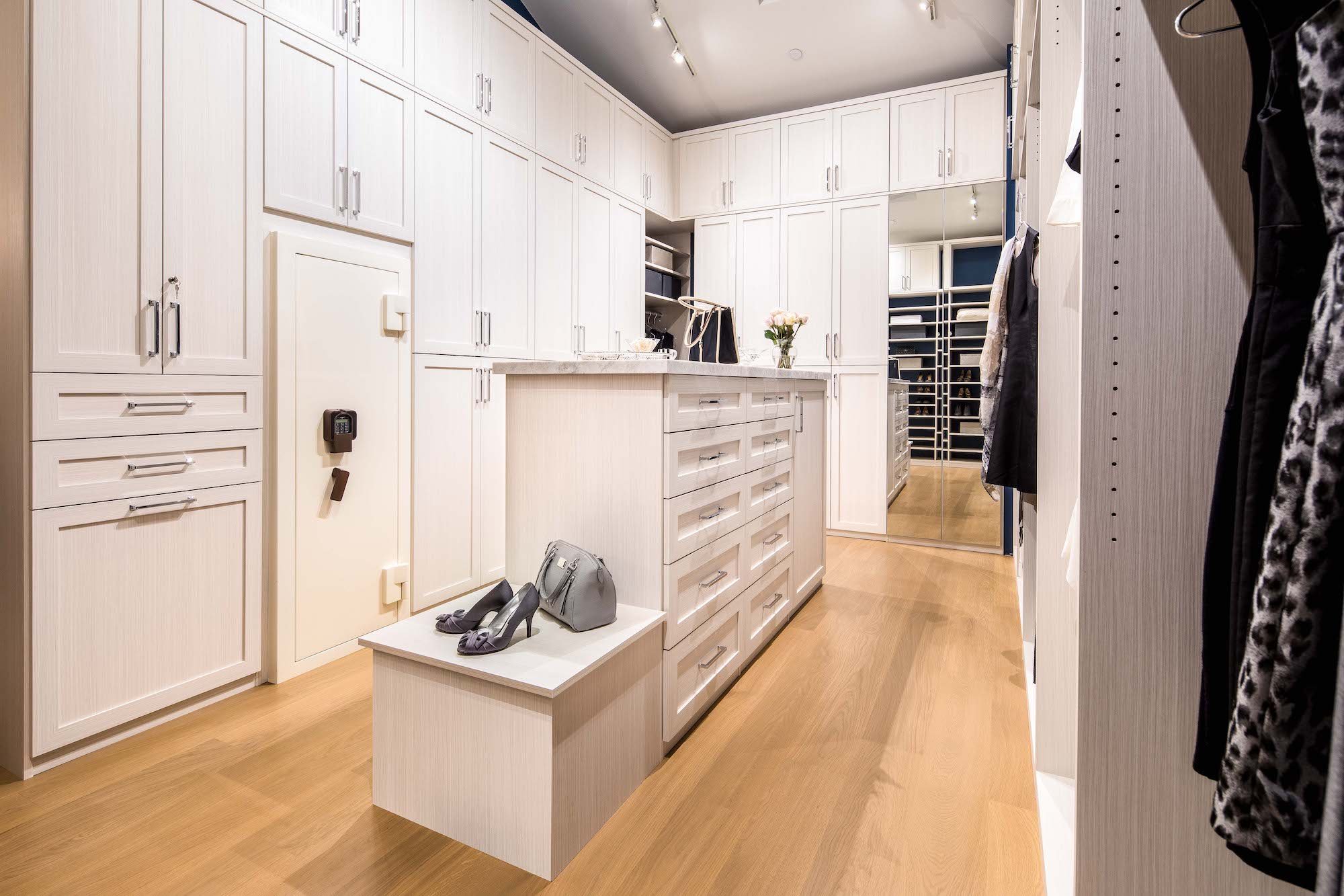 2018-05-08_Walk-In Closet_Bianco (1)
