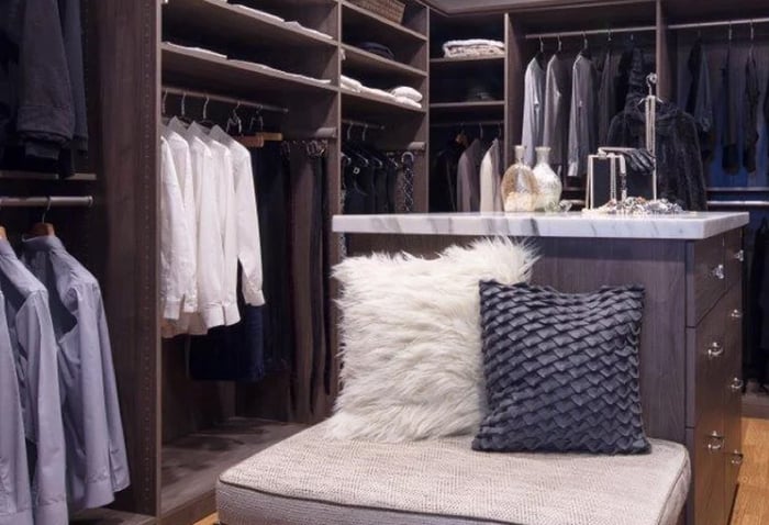 Walk-in Closet